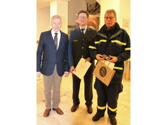 THW-Einsatzkräfte erhalten Bundesflutmedaille - Fluthilfe 2021 © Kreis Paderborn